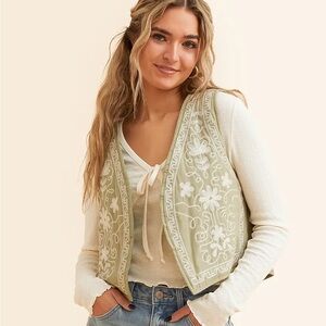 Pologram- BKE - Floral Embroidered Vest
